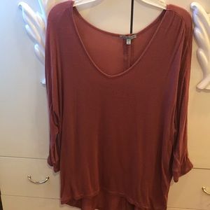 Quarter sleeve shirt